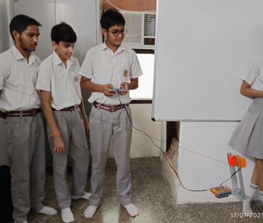 GPIS Class 8-B Students Create Innovative Cable Car Model